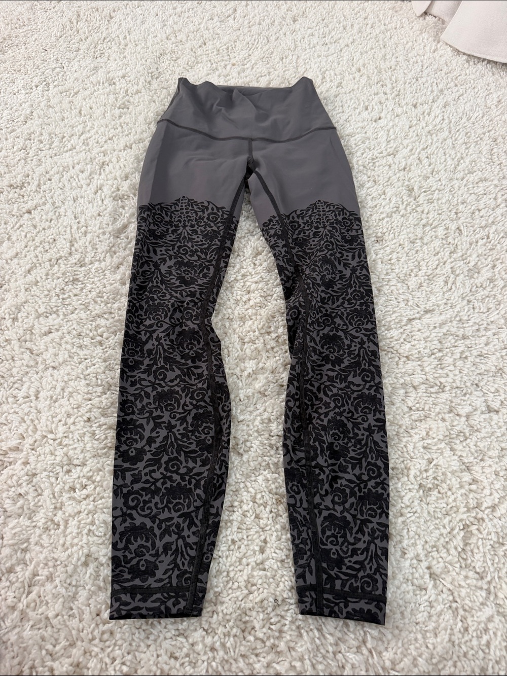lululemon athletica Gray & Black Patterned High-Rise Ankle Leggings